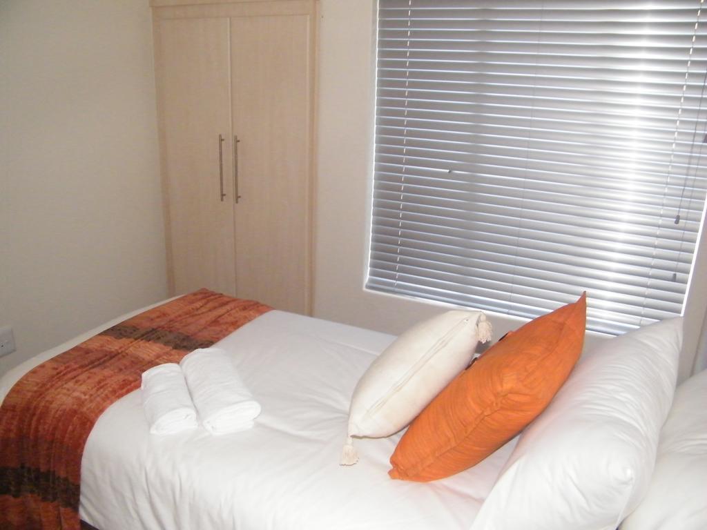 Airport Lodge Guest House Kempton Park Extérieur photo
