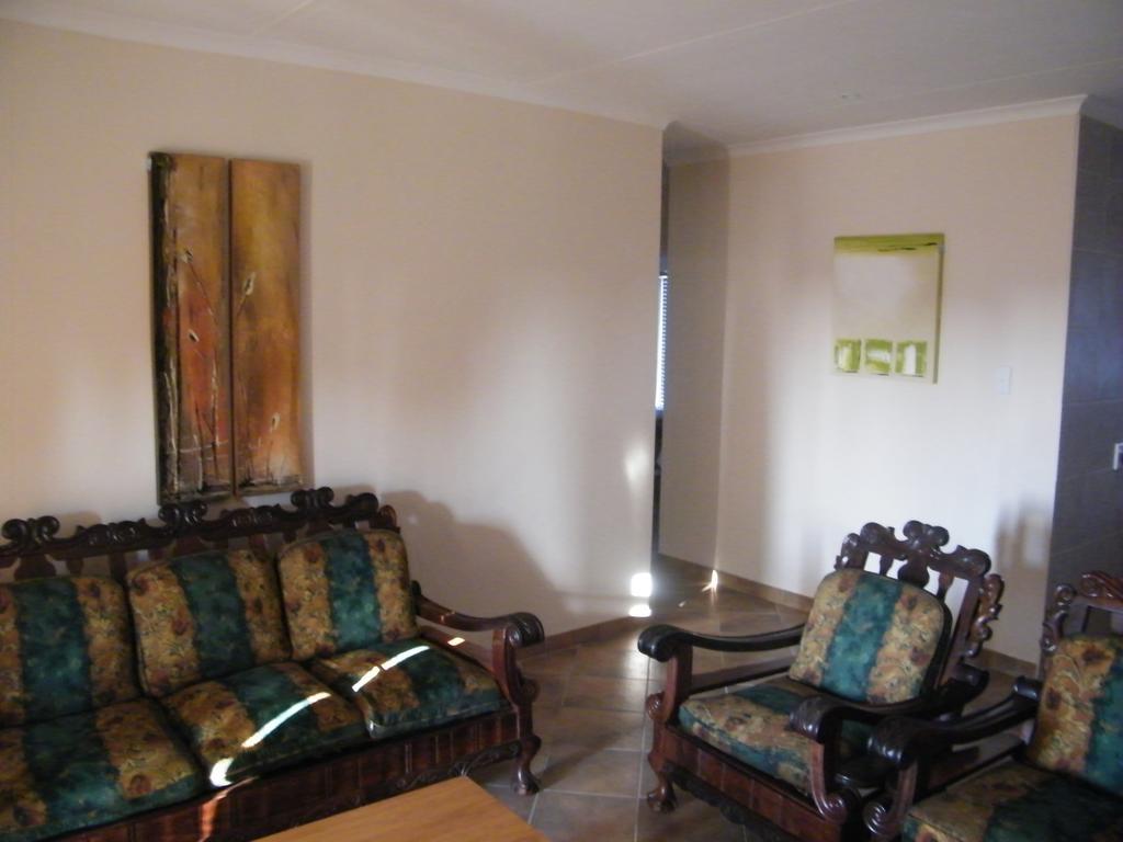 Airport Lodge Guest House Kempton Park Extérieur photo