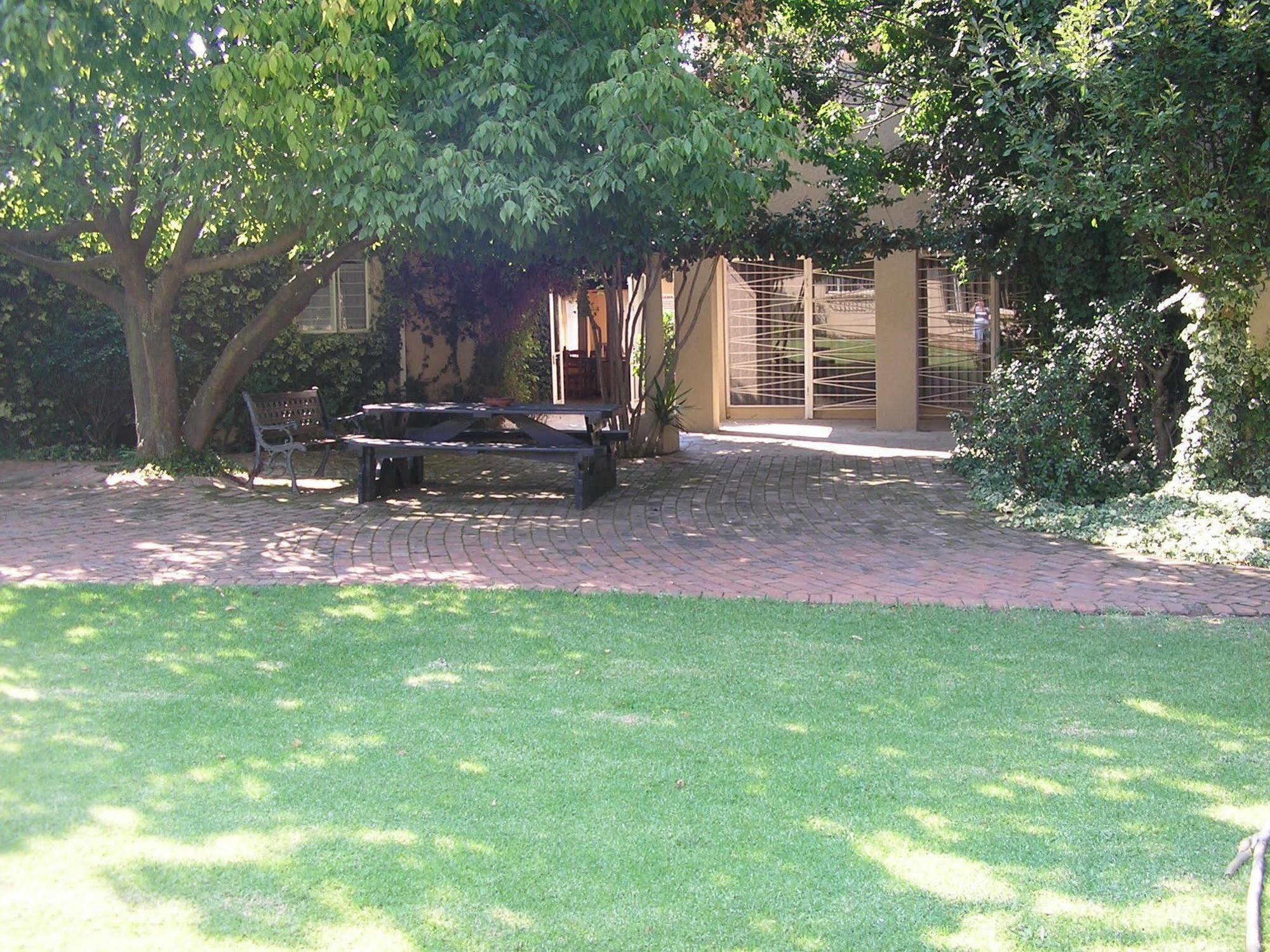 Airport Lodge Guest House Kempton Park Extérieur photo